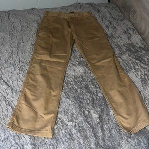32/32 men’s carhartt pants almost new.